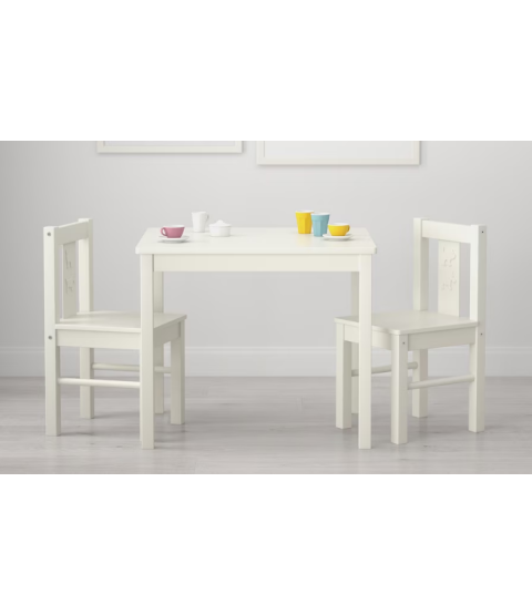 Børnebord med 2 stole
