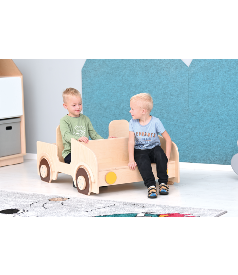 Legebil i træ