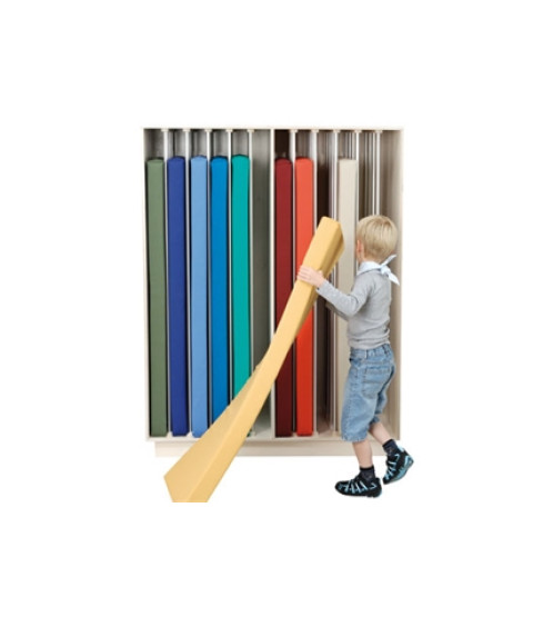 Madrasskab til 12 madrasser u. låger                      