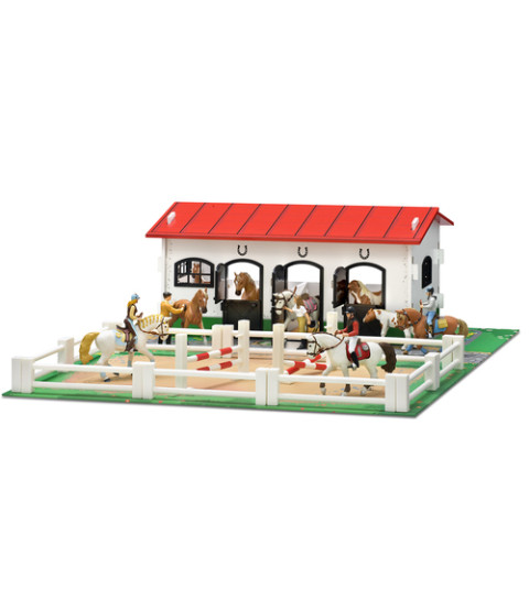 Stald med indhegning