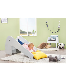 Indendørs rutschebane i træ