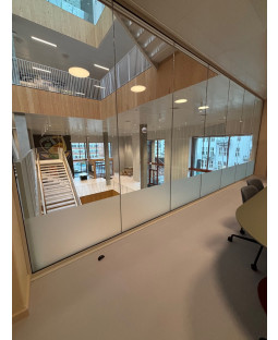 Sandblæst folie - Skolen i Nordøst Amager