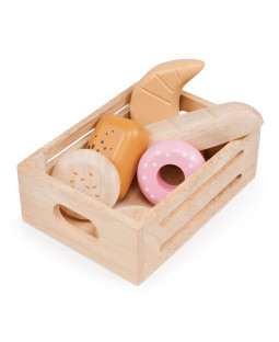 Kasse med bagerbrød, træmad